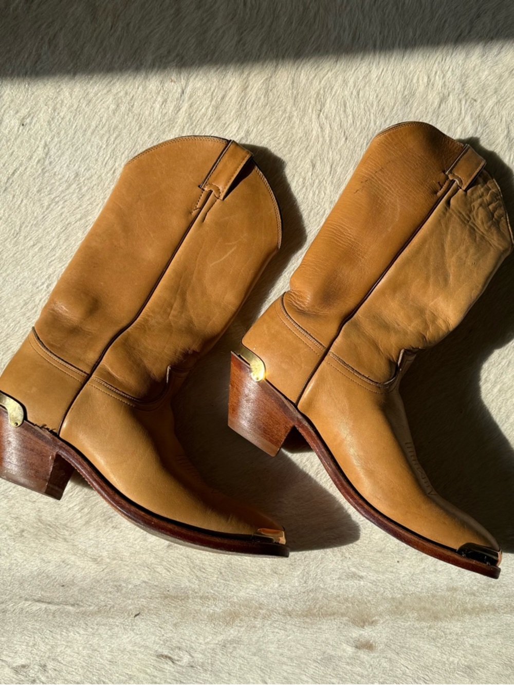Vintage Justin Cowboy Boots Tan Leather Made in USA 8.5M 9.5-10W Western Boots